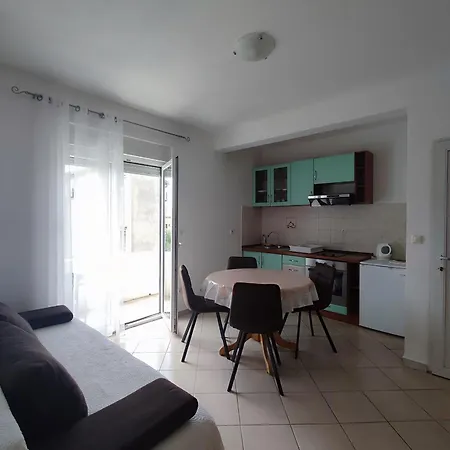 Апартаменти Ravkin Задар