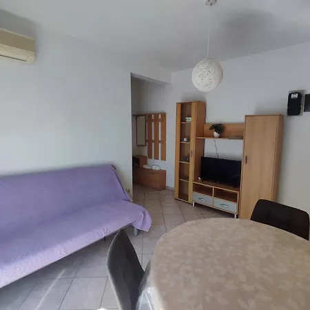 Ravkin Apartment